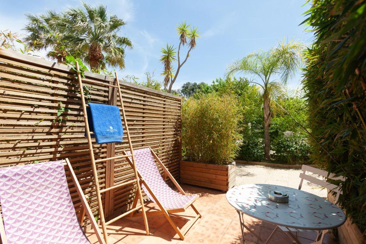 Hôtel La Piscine Le Lavandou Esterno foto